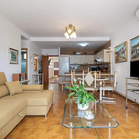 Penthouse Parque Santa Catalina- Ruvimag 아파트